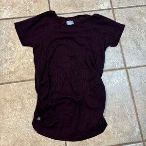 Athleta Athletic Short Sleeved Top Small Maroon
